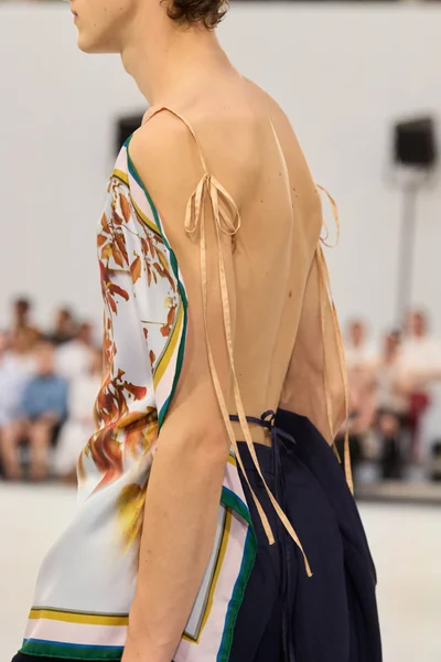Look 146